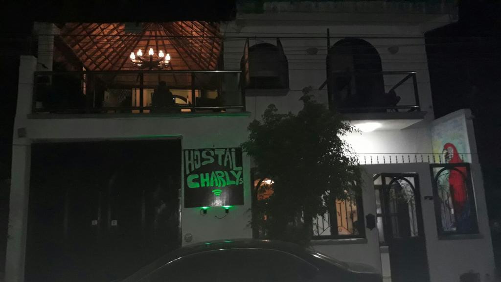 Hostal Charlys Tulum Exteriör bild