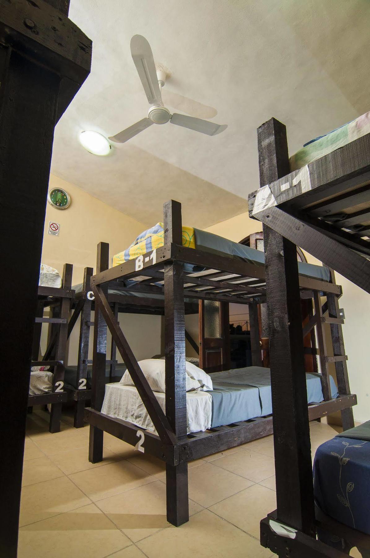 Hostal Charlys Tulum Exteriör bild