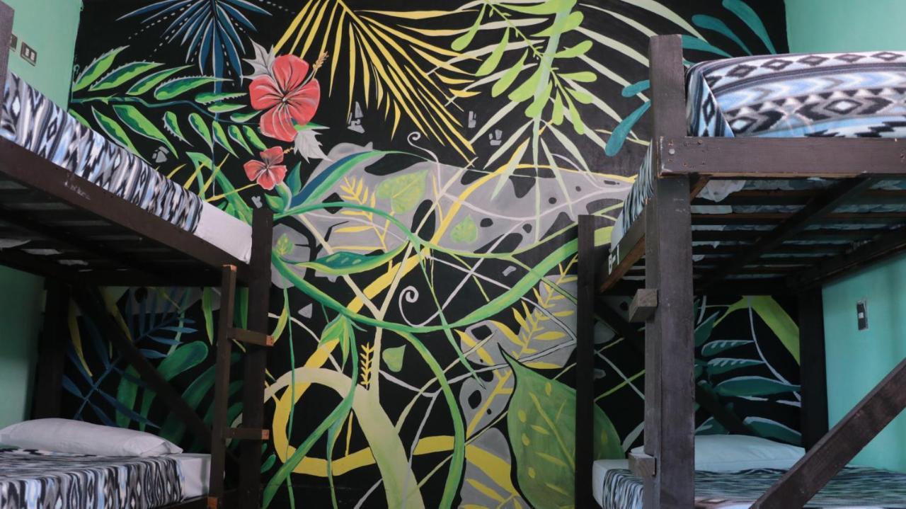 Hostal Charlys Tulum Exteriör bild